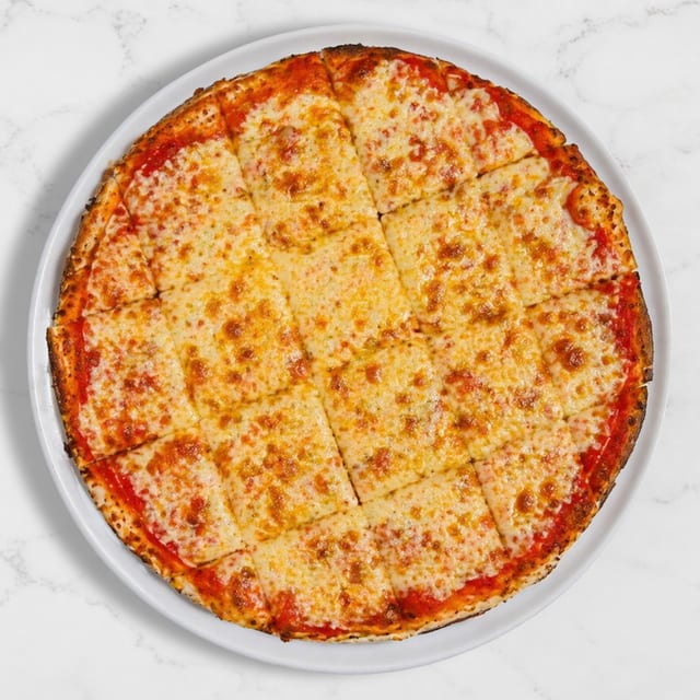 CHICAGO THIN CHEESE PIZZA.